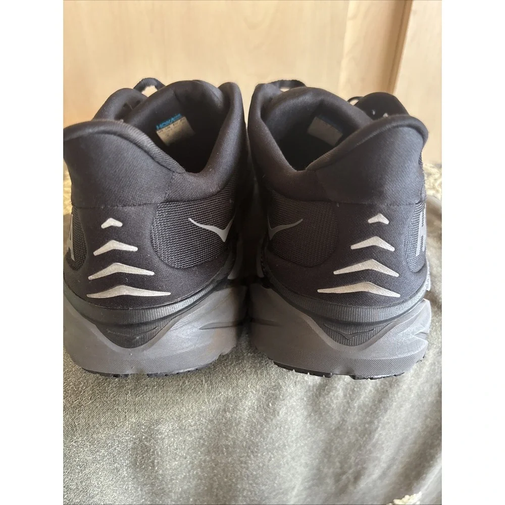 HOKA Clifton 8 Black Running Shoes Men's Size 11D Comfortable Work Walking